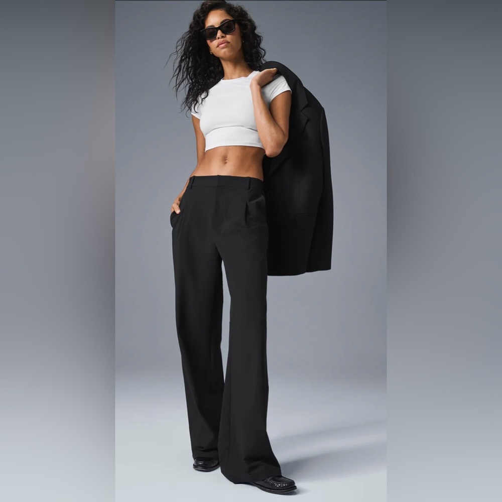 XS Alo Yoga High Waist Pursuit Trouser - NWOT